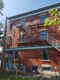 Welcome to 28 Gilmour Street! 1 &2 Bedroom Apartment Available Now. This bright, quiet one-bedroom a... (image 7)