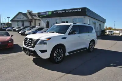 SL with midnight package, AWD, 7 passengers, nicely equipped with navigation, 360 backup camera, hea...