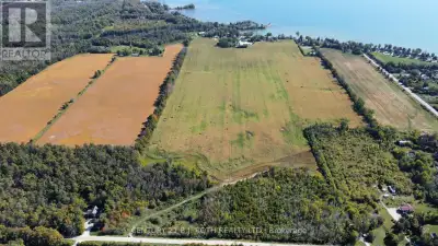 94 acres of fantastic farming land with 43ft of waterfront along Lake Simcoe! This property is perfe...