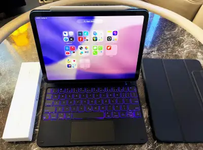 iPad Air 5 M1 64GB + Apple Pencil 2 + ESR Floating Keyboard Case, View more