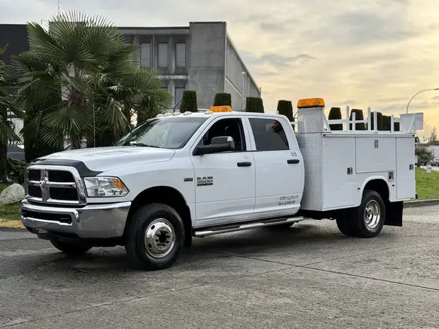 2013 Ram 3500 4X4 Service Truck in Heavy Trucks in Delta/Surrey/Langley - Image 6