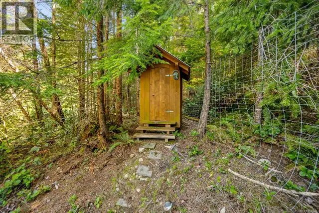 1632 Carrington Bay Rd Cortes Island, British Columbia in Houses for Sale in Campbell River - Image 20