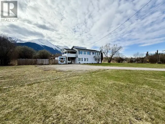 4690 SIMCOE LOOP Smithers, British Columbia in Houses for Sale in Smithers - Image 25