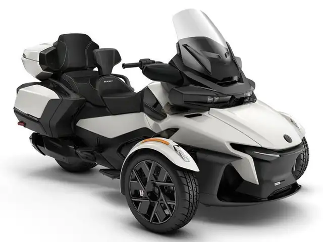 2026 Can-Am SPYDER RT SEA-TO-SKY in Street, Cruisers & Choppers in Oakville / Halton Region - Image 2
