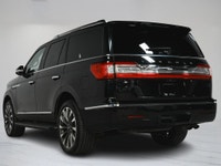 This 2019 Lincoln Navigator Select is a local Ontario vehicle in excellent condition. With its strik... (image 4)