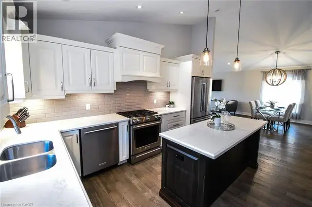 295 COURTLAND Street Delhi, Ontario in Houses for Sale in Norfolk County - Image 15