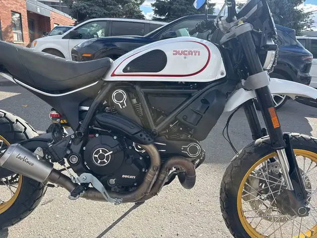2018 Ducati Scrambler Desert Sled ~ DUCATI SCRAMBLER ~ DESERT SL in Street, Cruisers & Choppers in City of Toronto - Image 11