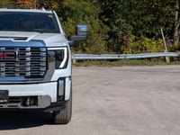 Snow Plow Prep/Camper Package - Technology Package - Safety Package - Heated Steering Wheel - Bose S... (image 8)