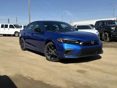 AMVIC Licensed Dealer * Heated Front Seats & Steering Wheel * Rear Vision Camera * Cruise * Remote S...