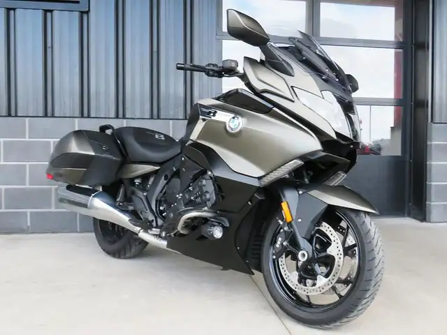 2024 BMW K 1600 B Exclusive in Sport Touring in Cambridge - Image 2