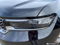 This Jeep Grand Cherokee has a dependable ERC 3.6L V6 24V VVT Engine Upg I w/ESS engine powering thi... (image 8)