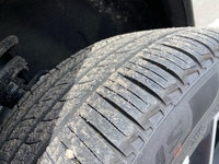 This Jeep Cherokee has a powerful EJN 1.6L I-4 EP Turbo Hybrid engine powering this Variable transmi... (image 7)