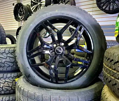 New Set 20" RANGE ROVER tires and wheels Range Rover Sport wheels & tires Tires: 255/55R20 winter ti...