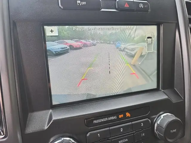 2018 Ford F-150 XLT XLT | 4X4 | XTR Package | Crew Cab | 5.0L V8 in Cars & Trucks in Fredericton - Image 16