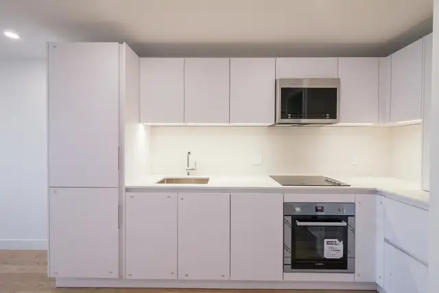 modern one bedroom apartment near McGill - ID 712 in Long Term Rentals in City of Montréal - Image 3
