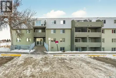 Calling Students and Investors! Looking for an affordable home? Or revenue generating opportunity? T...