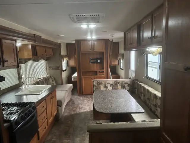 2013 Heartland TRAIL RUNNER 28 BHK in Travel Trailers & Campers in St. Albert - Image 13