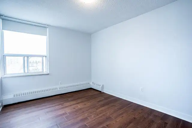 Davisville Village Apartments - Bachelor available at 141 Davisv in Long Term Rentals in City of Toronto - Image 16