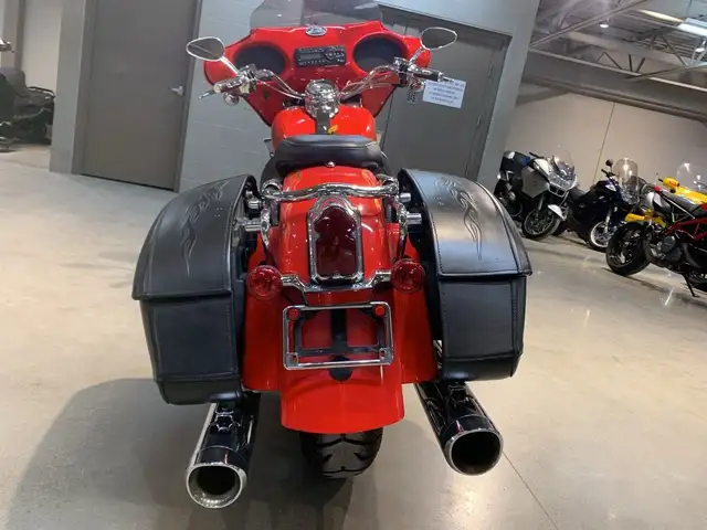 2007 Harley-Davidson FLHRSE Screamin Eagle Beautiful CVO ROAD KI in Sport Touring in Guelph - Image 8