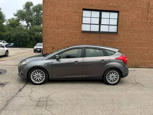 2013 Ford Focus Titanium Navigation Leather in Cars & Trucks in Oakville / Halton Region - Image 5