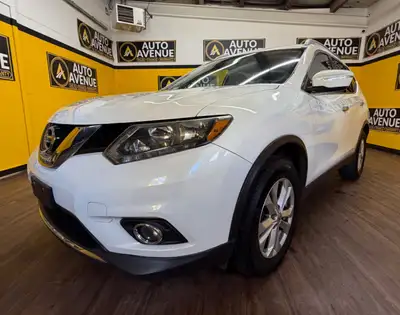 This impressive example of a 2014 Nissan Rogue S is proudly offered by Auto Avenue Airdrie. The Niss...