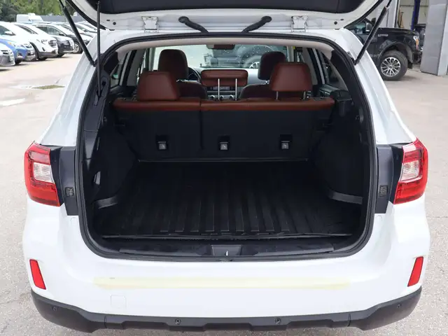 2017 Subaru OUTBACK Premier Tech Pkg5769465913842278432
