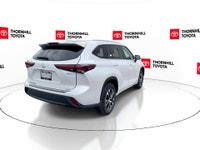 Thornhill Toyota Proudly Presents This White 2025 Toyota Highlander Hybrid with XLE AWD Package, Fea... (image 8)