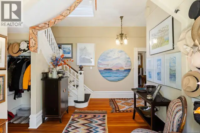 1648 Rockland Ave Victoria, British Columbia in Houses for Sale in Victoria - Image 23