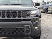 This Jeep Cherokee has a strong Intercooled Turbo Gas/Electric I-4 1.6 L/98 engine powering this Var... (image 9)