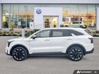 This Kia Sorento delivers a Intercooled Turbo Regular Unleaded I-4 2.5 L/152 engine powering this Au... (image 1)