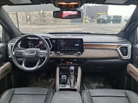 Come see this certified 2024 GMC Canyon Denali Crew 4X4 | Leather | Heated + Vented Seats | Wireless... (image 4)