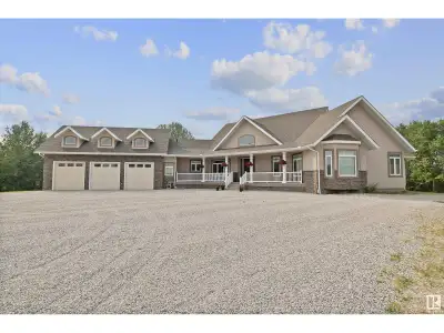 UNMATCHED VALUE in this picturesque location just west of Stony Plain. This 2011 built bungalow feat...