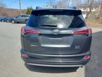 XLE Trim All Wheel Drive Sunroof Back Up Camera Heated Seats Heated Steering Wheel Power Liftgate Bl... (image 3)