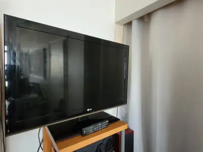LG 37" LCD TV, View more