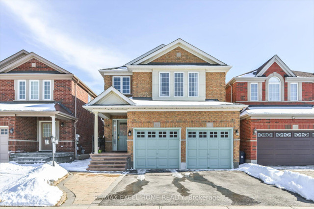 4+2 Bdrm Detached Home! Prime Aurora Location! Move-In Ready! in Houses for Sale in Markham / York Region