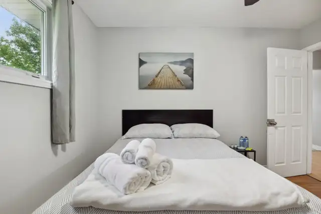 C5 MAIN - 3 BEDROOMS | FULLY FURNISHED ALL UTILITIES INCLUDE in Long Term Rentals in Moncton - Image 9