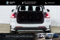 *English below* *Français:* Ce BMW X1 xDrive28i 2023 affichant seulement 32 162 km, provenant d'un s... (image 6)