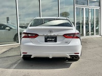 * Heated front seats featuring Sport SofTex upholstery with fabric inserts * Dual-zone automatic cli... (image 3)