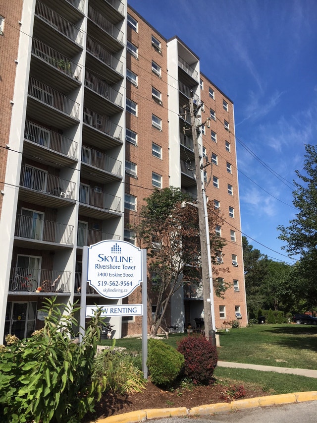 Windsor 2 Bedroom Apartment for Rent Live at Rivershore Tower t Long