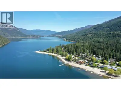 Outdoor enthusiast's dream location! Highly sought-after Swansea Point on Mara Lake! Whether boating...