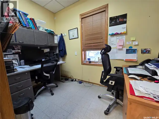 416 7TH AVENUE NW Weyburn, Saskatchewan in Commercial & Office Space for Sale in Regina - Image 10