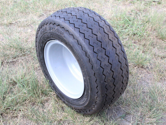 Swathmaster/Rake-Up 4-Bolt Tire & Rim (16.5x6.5-8 Carlisle) in Other in Saskatoon