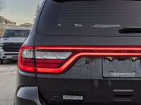 This Dodge Durango has a powerful Regular Unleaded V-6 3.6 L/220 engine powering this Automatic tran... (image 9)
