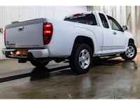 **ONE OWNER - ACCIDENT FREE** 47,334 KM This 2010 Chevrolet Colorado 4x2 Ext Cab LT is powered by a... (image 5)