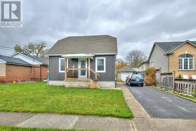 7992 PETER STREET Niagara Falls (Chippawa), Ontario in Houses for Sale in St. Catharines - Image 2