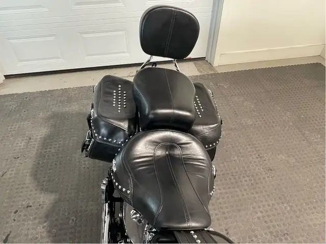 2014 Harley-Davidson Heritage Softail Classic CANADIAN HARLEY/ST in Sport Touring in North Bay - Image 12