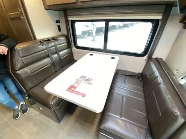 2020 Adventurer LP Class C Adventurer 23RB in RVs & Motorhomes in Kamloops - Image 39