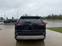 This Toyota RAV4 boasts a Regular Unleaded I-4 2.5 L/152 engine powering this Automatic transmission... (image 8)