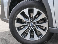 Recent Arrival! CARFAX Canada One Owner CARFAX Canada No Reported Accidents Ice Silver Metallic 2025... (image 8)