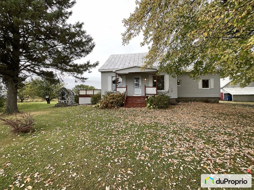 $450,000 - 1 1/2 Storey for sale in Yamaska — photo 2